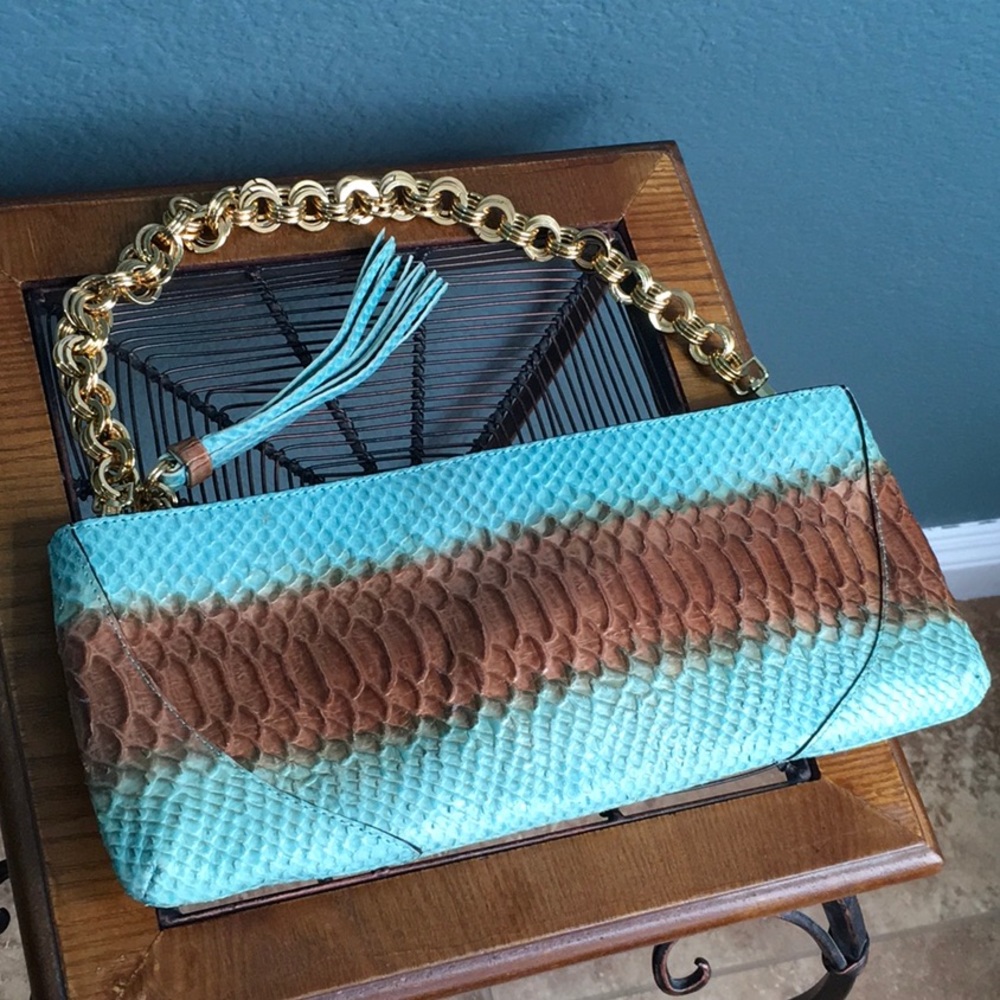 BCBG Max Azria Signature Python Snakeskin Purse - Picture 3 of 8